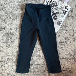 Lululemon Nocturnal Teal Crops (Sz 2)